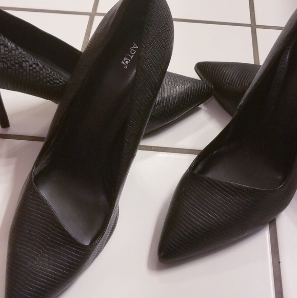 Black patterned heels - Picture 2 of 2